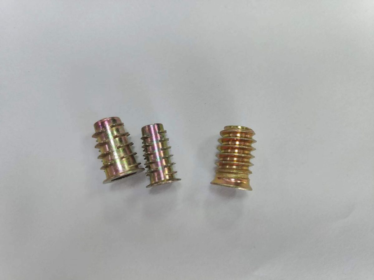 T Nut VS Threaded Insert Xinchi
